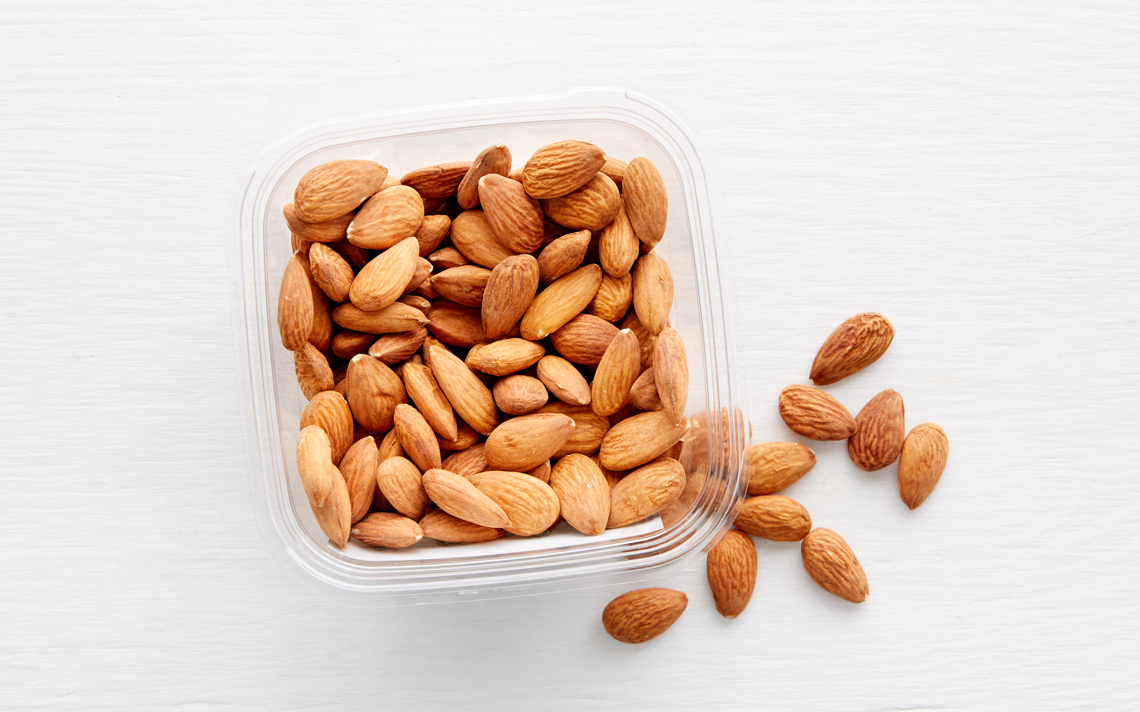 organic raw almonds